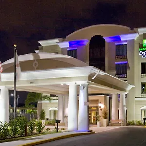 Express Hotel&suites Tampa-usf-busch Gardens, An Ihg Tampa