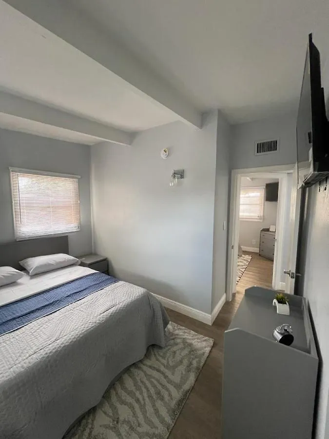 Cheerful Family Home Close To Everything! Tampa 0*,